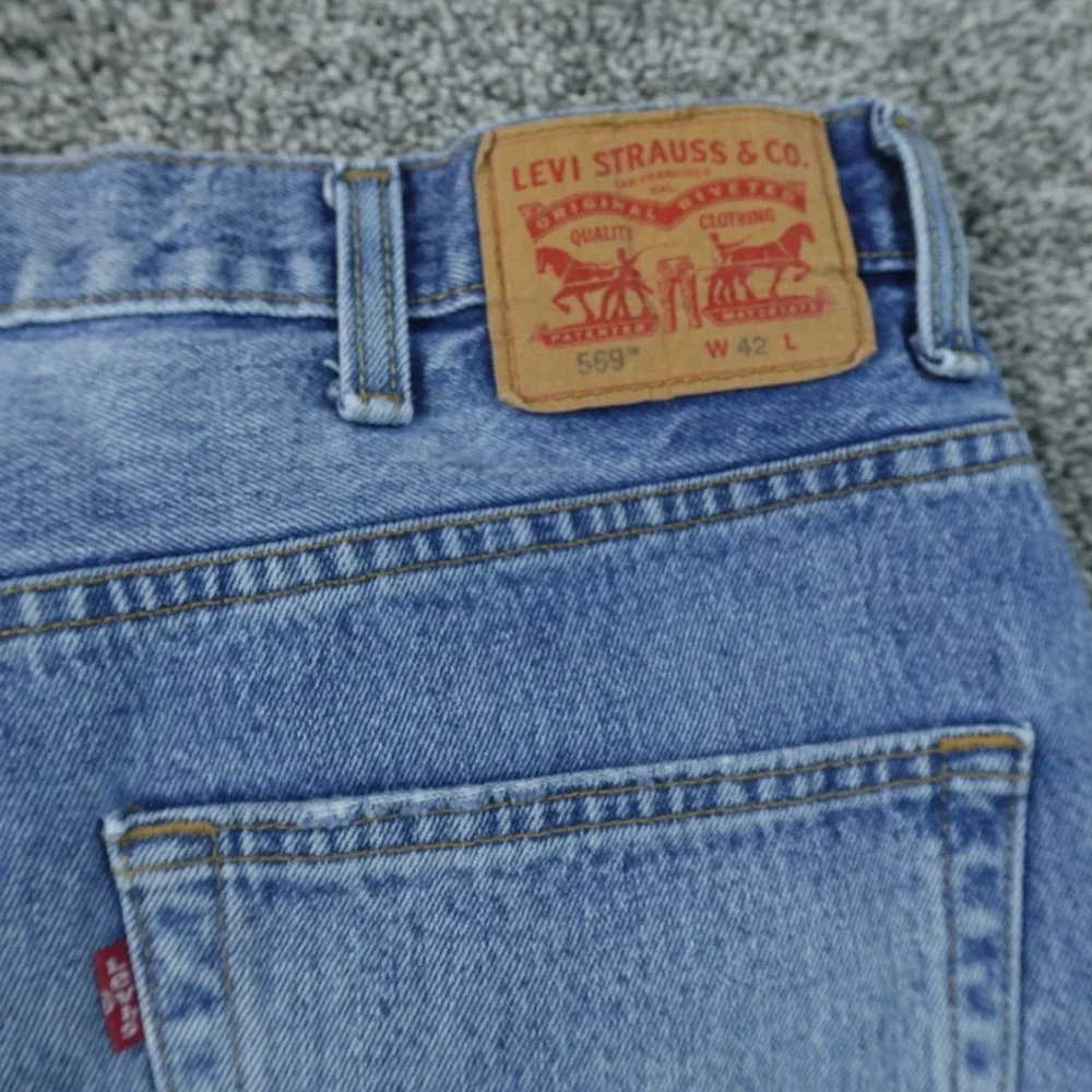Levis Shorts Mens 42 Light Blue Denim Jean Jorts 569 Loose Relaxed Bermuda Dad